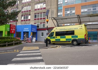 Southampton, Hampshire, UK - 10.12.2022 - Entrance To The Southampton General Hospital. Exterior Of NHS Hospital With Parked Ambulance Outside. Health Care In The UK During Autumn Winter Flu Season 