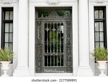                                Southern Front Door And Sidelights