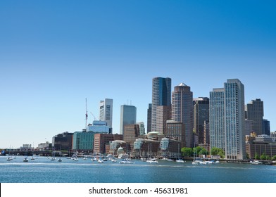 A southern horizontal view of the City of Boston
