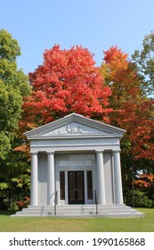 Southfield MI: USA: Oct 6, 2020– Mausoleum For Mike Ilitch, Famed Detroit Booster, Founder Of Little Caesars Pizza, Owner Of Red Wings Hockey, Tigers Baseball, And Fox Theatre. Holy Sepulchre Cemetery