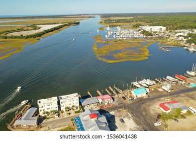 Southport North Carolina Water Front. Restaurants And A View Of Downtown. Located On The Mouth Of The Cape Fear River.