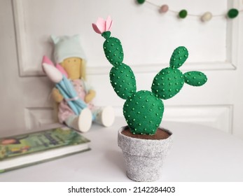 Southwest Cactus Decor, Succulent Gift, Plant Mom, Felt Green Cactus With Beads In A Pot, Handmade Room Decoration