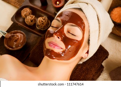 Spa Mask.Facial Chocolate Spa Mask. Chocolate Treatments. Beauty Spa Salon