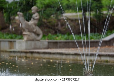 THE SPA TOWN PARK - A fountain and a statue on walking paths