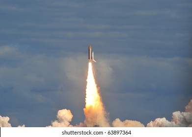 Space Shuttle Atlantis Launches From The Kennedy Space Center