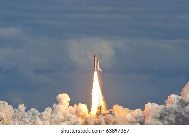 Space Shuttle Atlantis Launches From The Kennedy Space Center