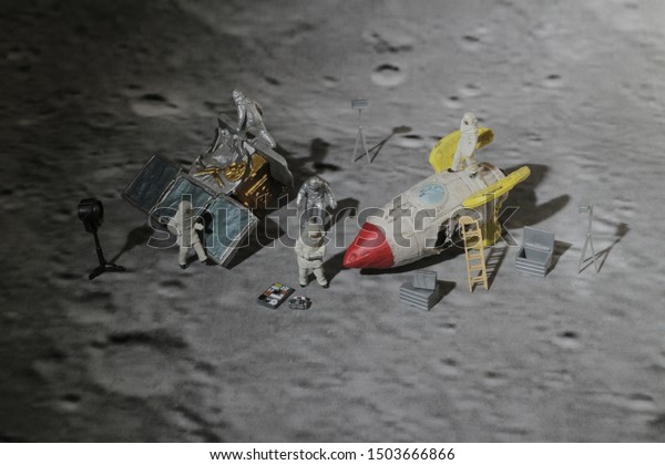 Space walk on\
lunar surface with the space\
ship