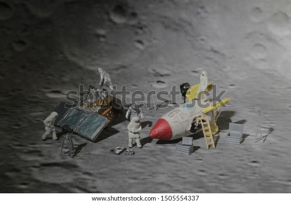 Space walk on\
lunar surface with the space\
ship