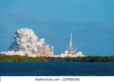 SpaceX Falcon Heavy Launch Kennedy Space Center, Feb 6, 2018