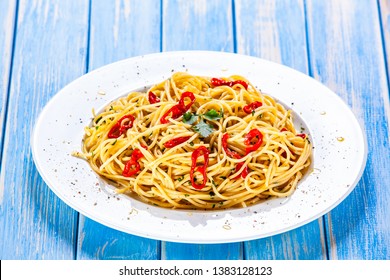 Spaghetti Aglio E Olio - Pasta With Chili And Garlic