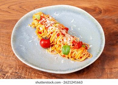 Spaghetti All Pomodoro - spaghetti with tomato sauce