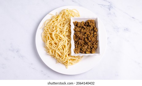 Spaghetti And Minced Meat Stew 