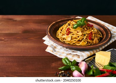 Spaghetti Pasta Aglio E Olio With Chili Flakes Parsley Garlic On