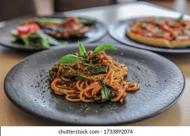  Spaghetti And Ribeye Steak And Shrimp Pizza