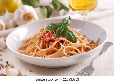 Spaghetti With Tomato Sauce