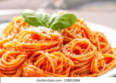 Spaghetti With Tomato Sauce