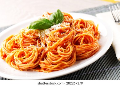 Spaghetti With Tomato Sauce