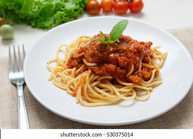 Spaghetti With Tomato Sauce