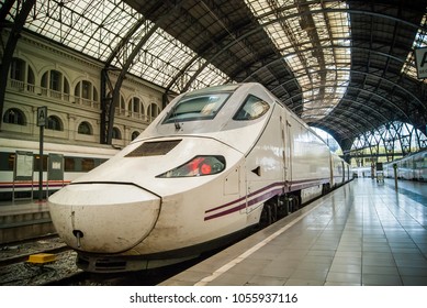 Spain Catalunya Barcelona, Estació De França - France Station With Train Visible In The Foreground