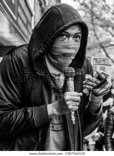 Spanish Harlem Employees Protest Front Laundromat Stock Photo