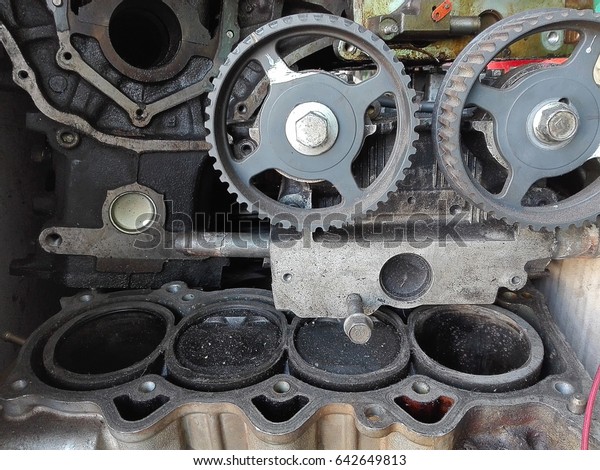 spare parts car\
engine