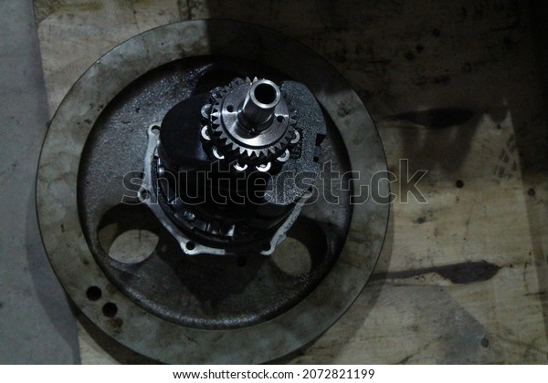 Spare parts metal, steel engine parts of small\
boat engines 1 cylinder\
engine