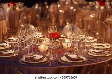 Banquet Server Images Stock Photos Vectors Shutterstock