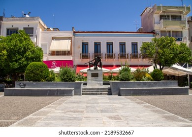 Sparta, Greece, July 20, 2022. Statue Of A Spartan Soldier In The Main Square Of Sparta