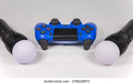 ps4 move wireless motion controllers