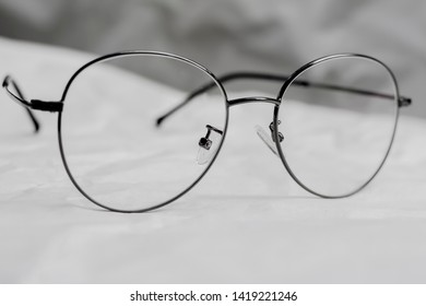 spectacles for short sightedness