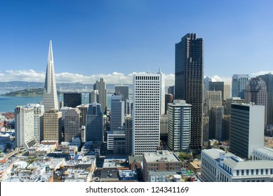 spectacular cityscape of san francisco on a sunny day