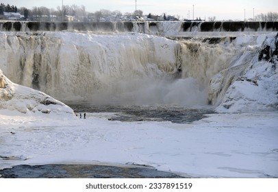 A spectacular fall in winter