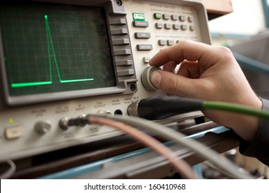 Spectrum Analyzer Panel With Hand