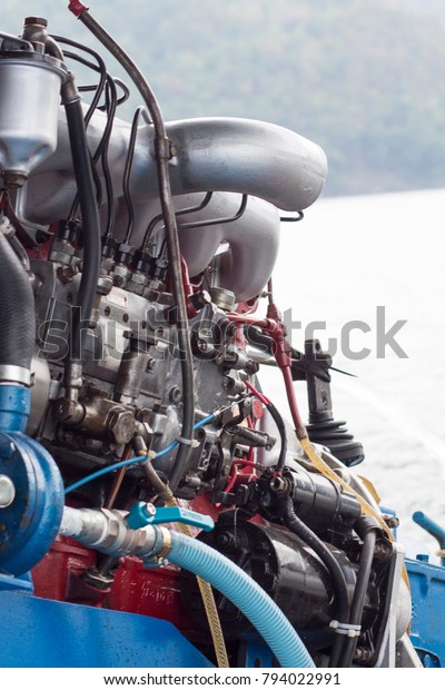 speed Boat Engine\
