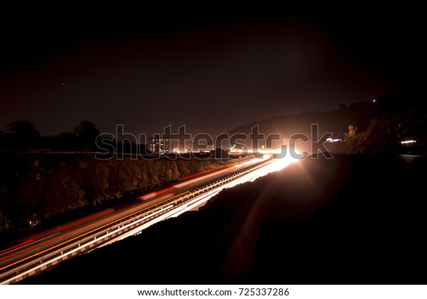 Speed light at highway\
