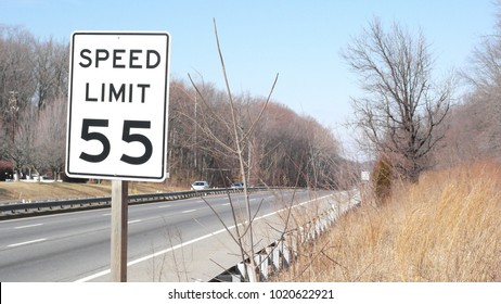 271 55 speed limit Images, Stock Photos & Vectors | Shutterstock