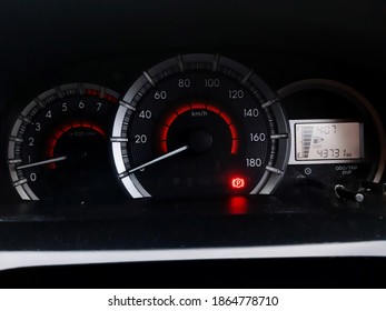 Speedometer In Car Toyota Avanza