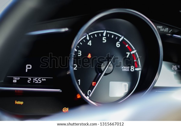 \
Speedometer\
showing the working status of the\
car
