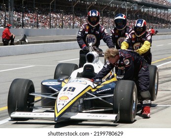 Speedway, IN, USA - May 26, 2002: Race Driver Jimmy Vasser's Broken Race Car Gets Pushed Through The Pits  During The 2002 Indy 500 At Indianapolis Motor Speedway.