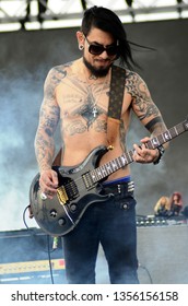 Speedway, IN/USA - May 22, 2015: Jane's Addiction Guitarist Dave Navarro Performs At An Outdoor Concert In Indiana.