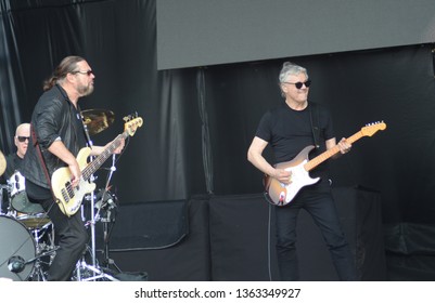 Speedway, IN/USA - May 26, 2017: Kenny Lee Lewis And Steve Miller Of The Steve Miller Band Perform At An Outdoor Concert In Indiana.