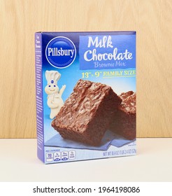 Spencer, Wisconsin, U.S.A.  March, 28, 2021    Box Of Pillsbury Milk Chocolate Brownie Mix   Pillsbury Was Founded In 1869