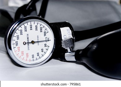  Sphygmomanometer