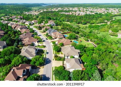  SpiceWood , Texas , USA A Major Growing Gorgeous Texas Hill Country Suburb Of Austin In The Great Hills Area. Homes And Houses Along Hilltop Road