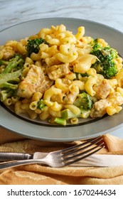 Spicy Gluten Free Chicken And Broccoli Mac And Cheese