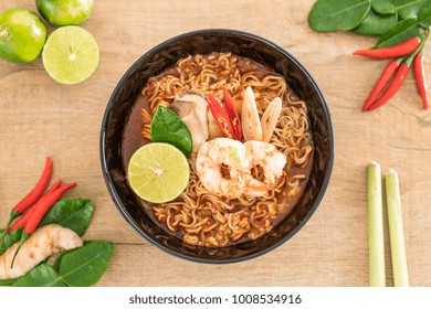 Spicy Instant Noodles Soup With Shrimp (tom Yum)