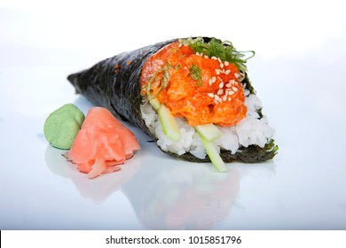 Spicy salmon had roll