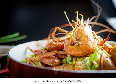 Spicy Seafood Bucket, Cook Spicy Shrimp Mixed Seafood Thai Style, Thai Foods.