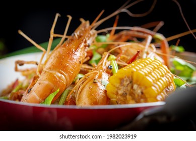 Spicy Seafood Bucket, Cook Spicy Shrimp Mixed Seafood Thai Style, Thai Foods.