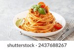 Spicy spaghetti bolognaise with cherry tomatoes